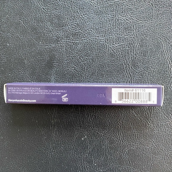 Kevin Aucoin Unforgettable Lipstick - Picture 4 of 4